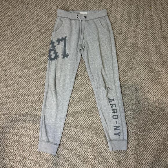 Cute vintage y2k gray Aeropostale ‘aero’ low rise sweat pants - Picture 1 of 6
